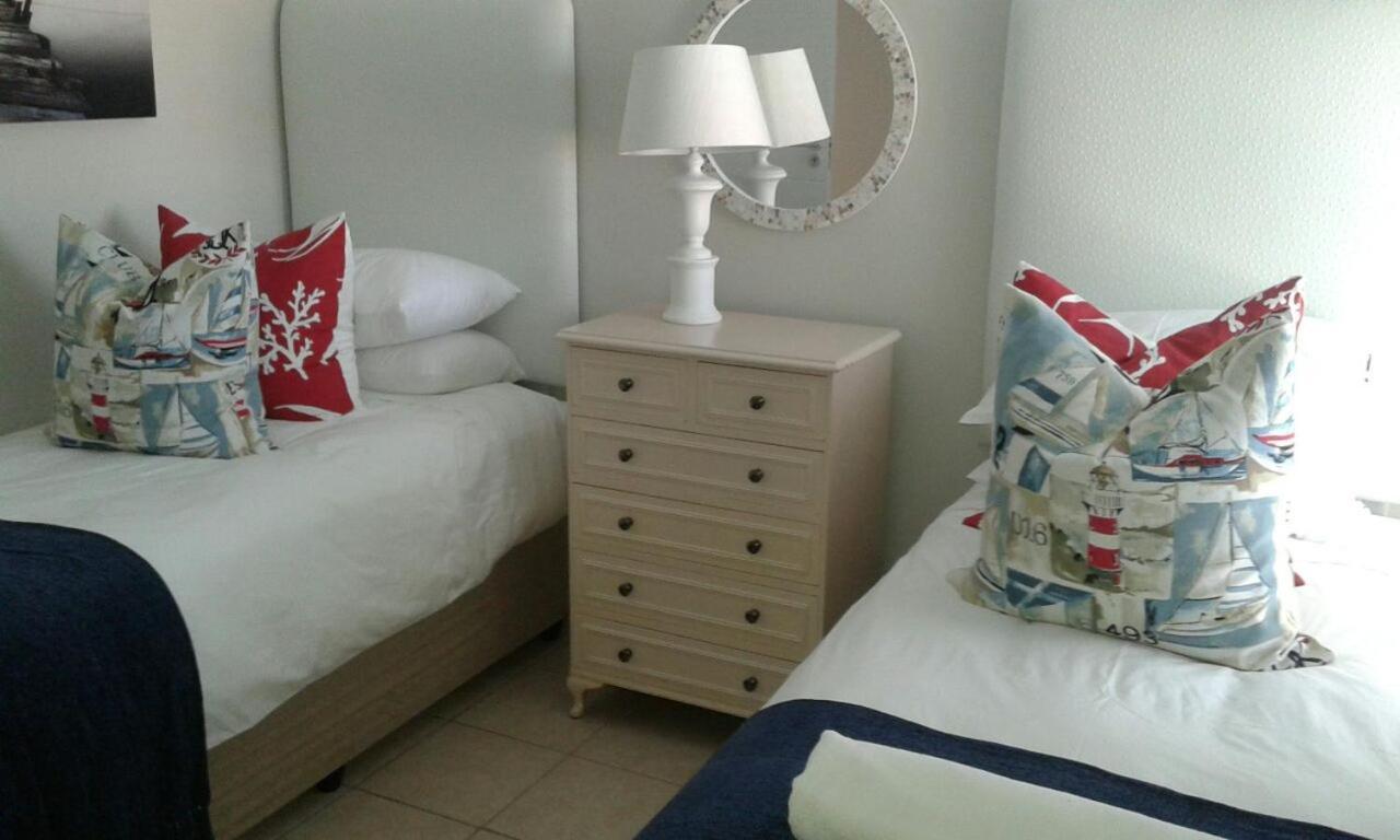 8 Oyster Villa