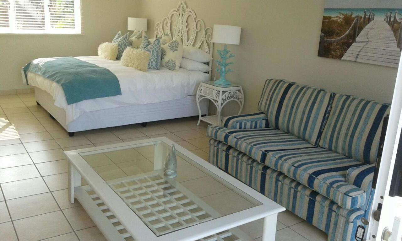 8 Oyster Villa